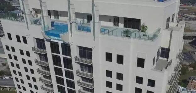 40層樓高透明游泳池，深圳市他拍檔科技有限公司